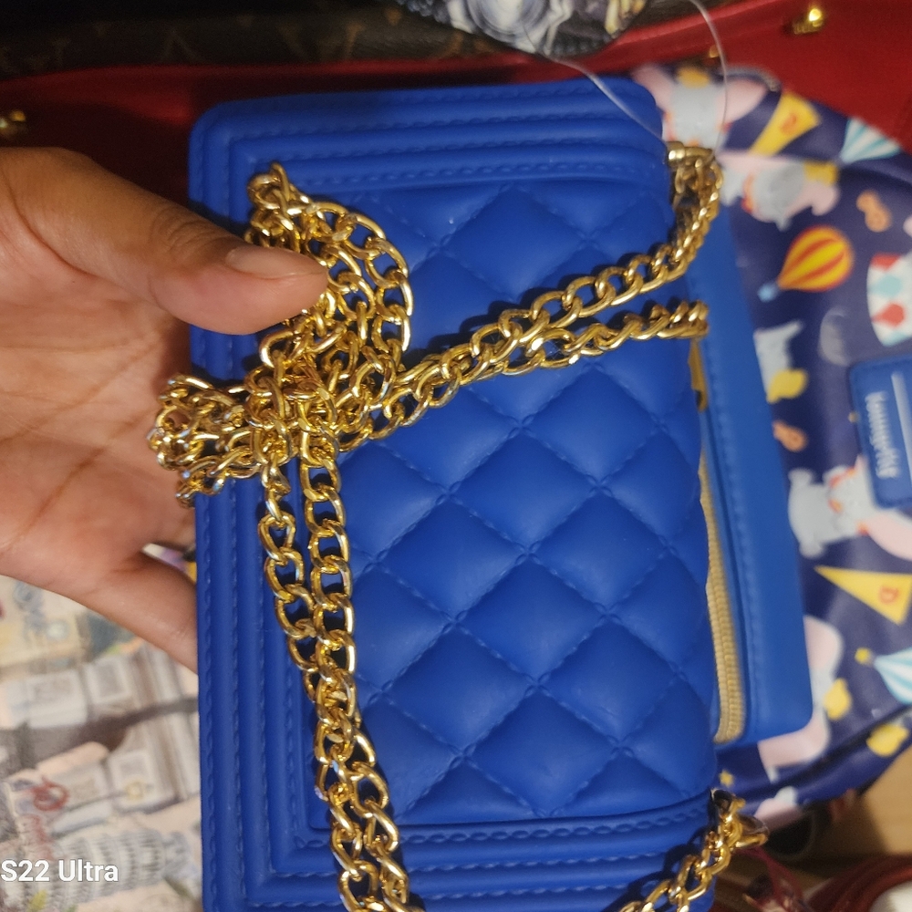 Crossbody - Picture 4 of 5